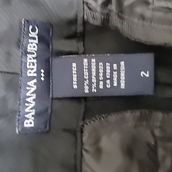 BANANA REPUBLIC WOMEN'S BLACK BERMUDA SHORT SIZE 2 - Picture 6 of 8